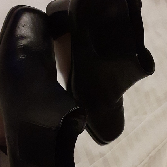 Boots - Picture 3 of 6